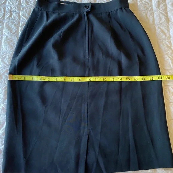 MaxMara 100% Virgin Wool Navy Pencil Skirt - Picture 8 of 10